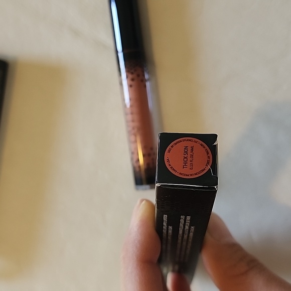 Lot of 3 Lip Items NIB liquid Lipstick Lip Gloss Anastasia BH Qveen Bomb… - Picture 4 of 6